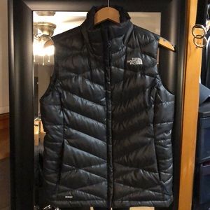Women’s North Face  vest